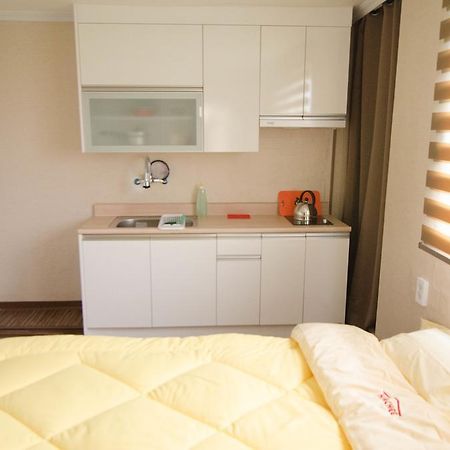 Yakorea Hostel Hongdae Seoul Exterior photo